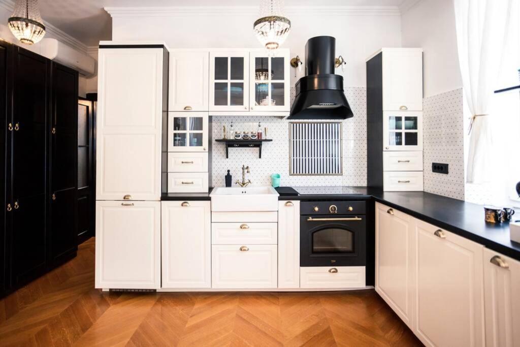 Luxurious Apartment Bella Lux In City Center With Free Parking Included! Сплит Экстерьер фото