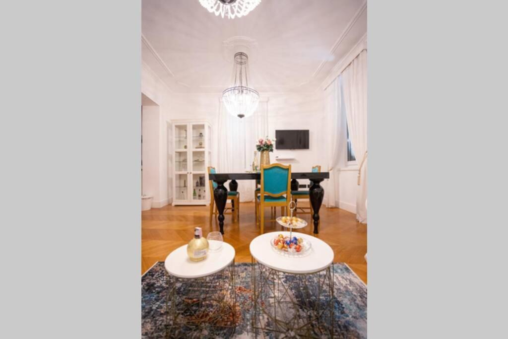 Luxurious Apartment Bella Lux In City Center With Free Parking Included! Сплит Экстерьер фото